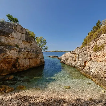 Centovi Dvori